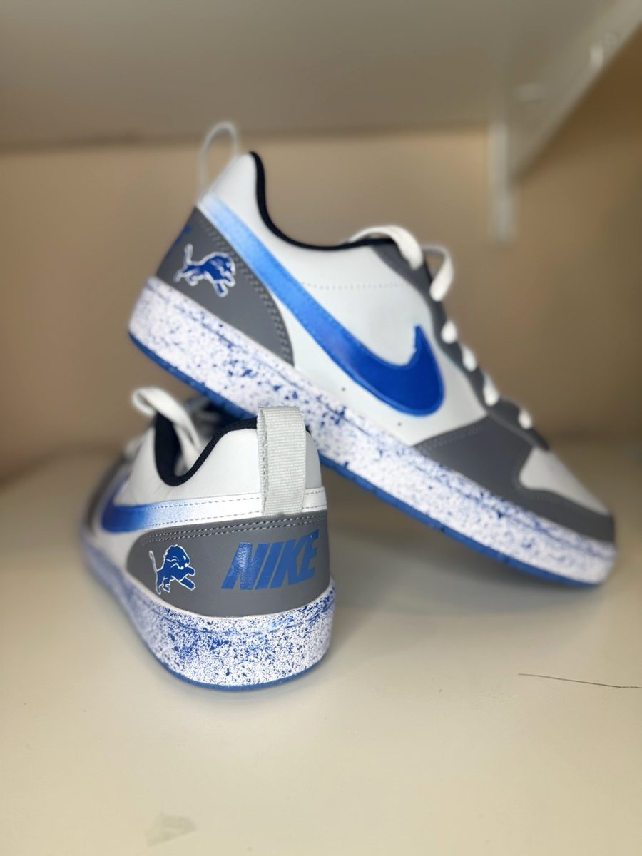 Hand-painted Lions sneakers