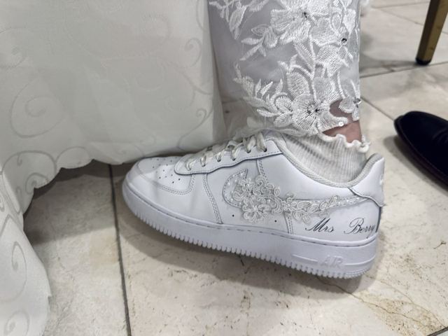 White bridal sneakers hand-painted with lace details